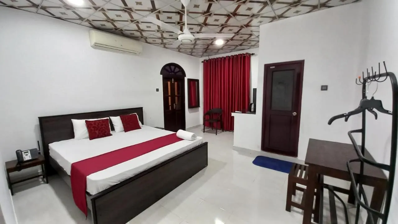 Airport Pearl Garden Transit Hotel Katunayaka 0*,