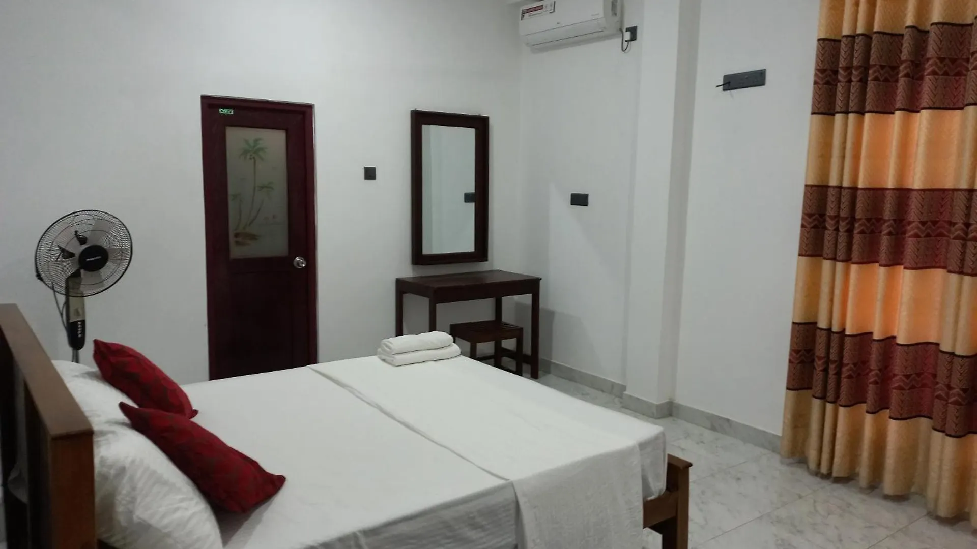 Airport Pearl Garden Transit Hotel Катунаяка Шри-Ланка