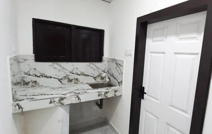 Airport Pearl Garden Transit Hotel Катунаяка Проживание в семье