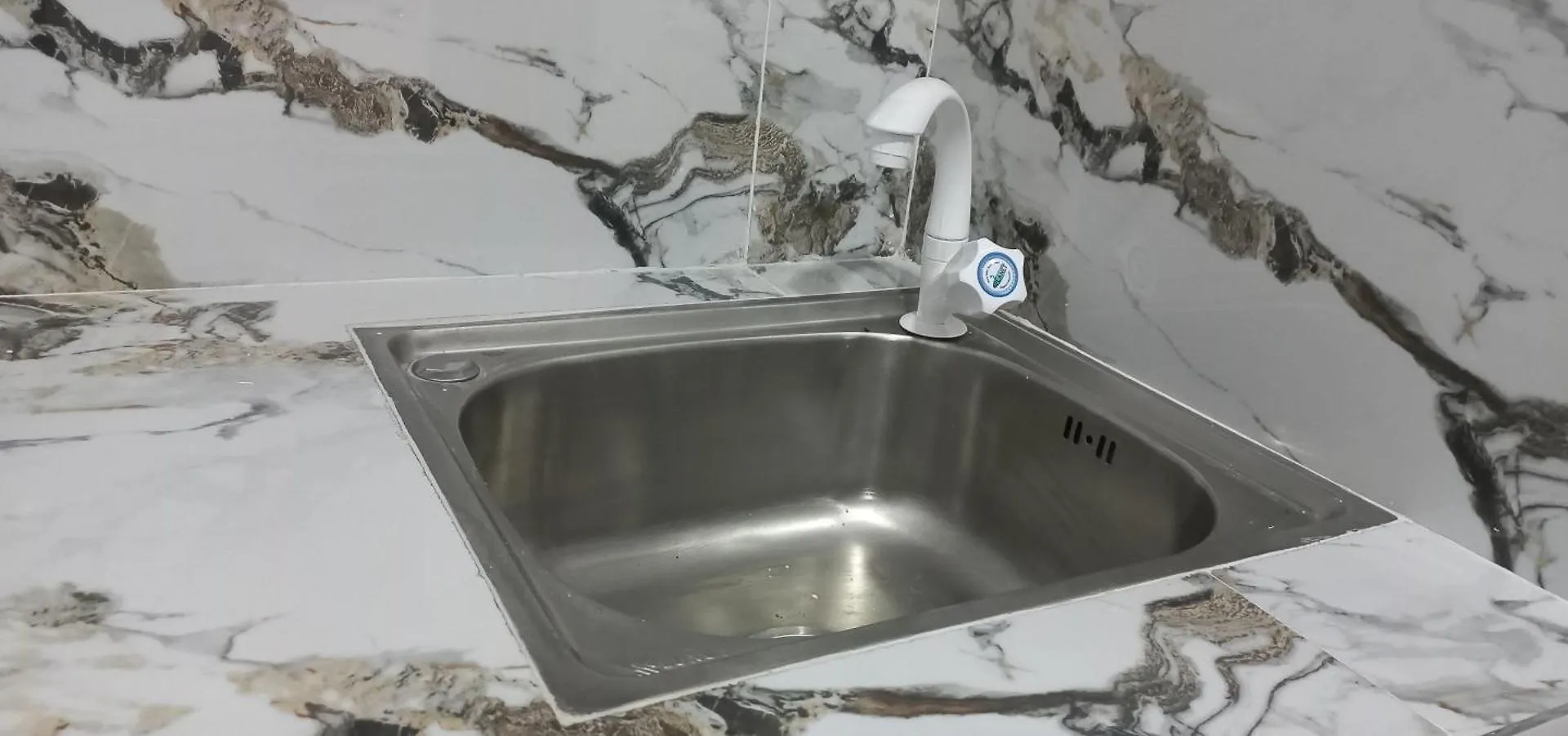 Проживание в семье Airport Pearl Garden Transit Hotel Катунаяка